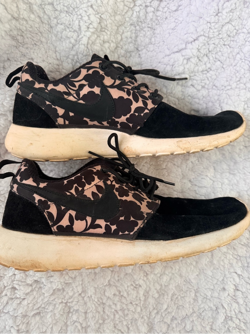 Nike Women's Floral Print Suede* Sneakers - Black and light pink